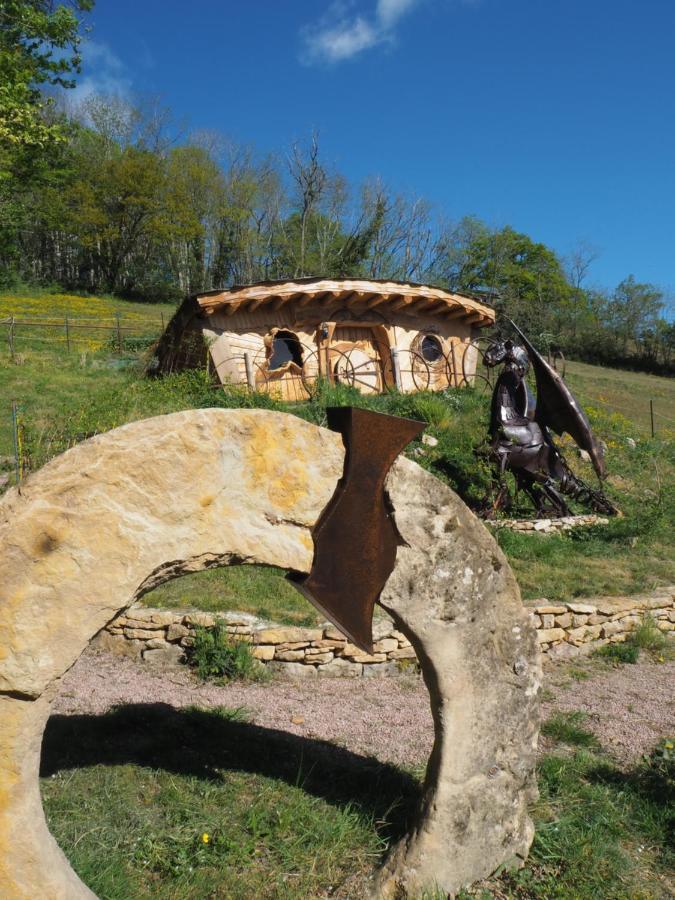 Village.Insolite Montagny-sur-Grosne Bagian luar foto
