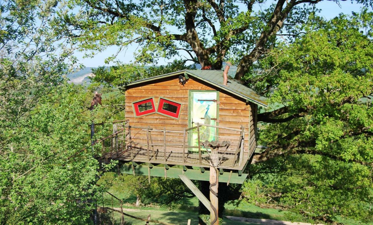 Village.Insolite Montagny-sur-Grosne Bagian luar foto