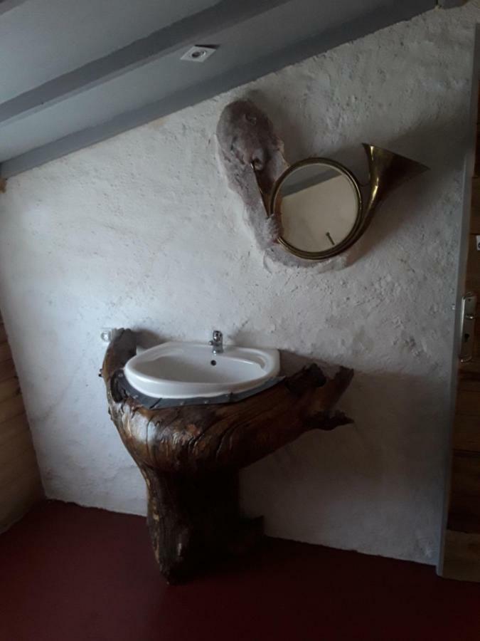 Village.Insolite Montagny-sur-Grosne Bagian luar foto